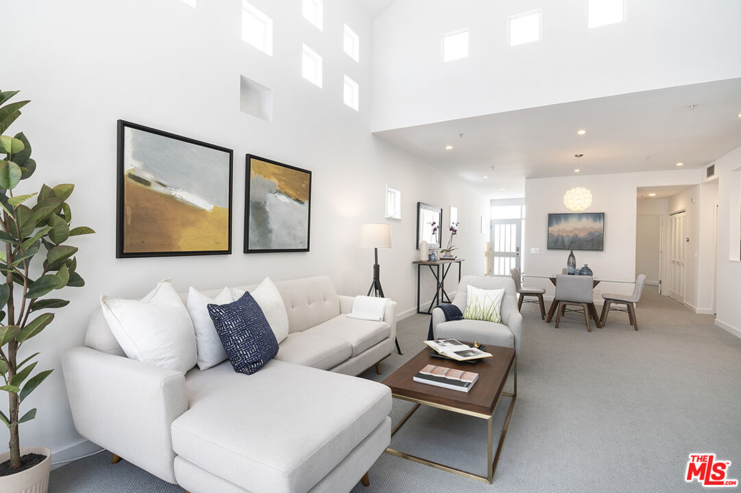 3002 3rd St Unit: 304