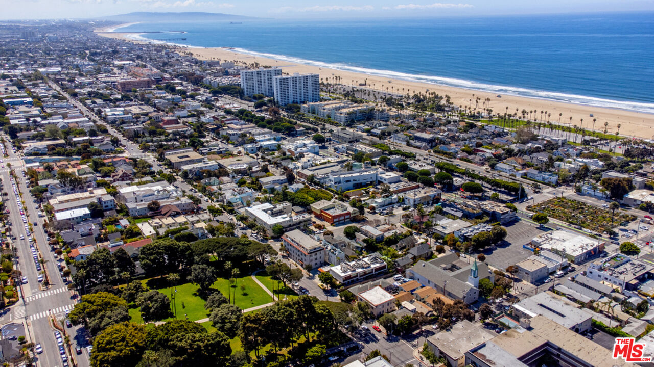 3002 3rd St Unit: 304
