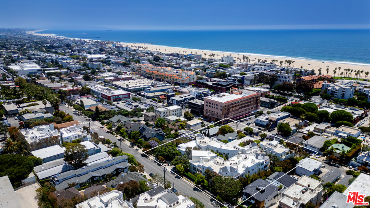 3002 3rd St Unit: 304