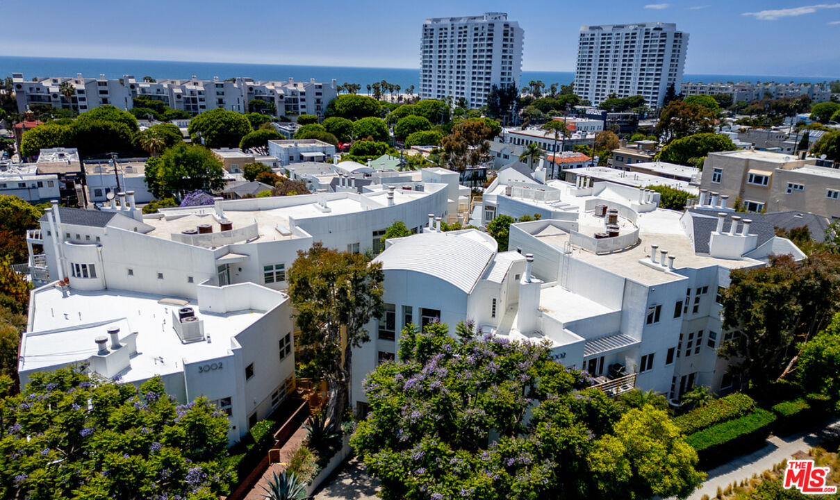 3002 3rd St Unit: 304