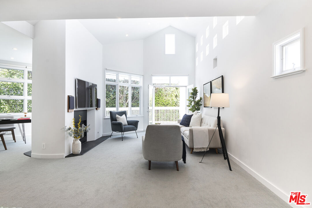 3002 3rd St Unit: 304