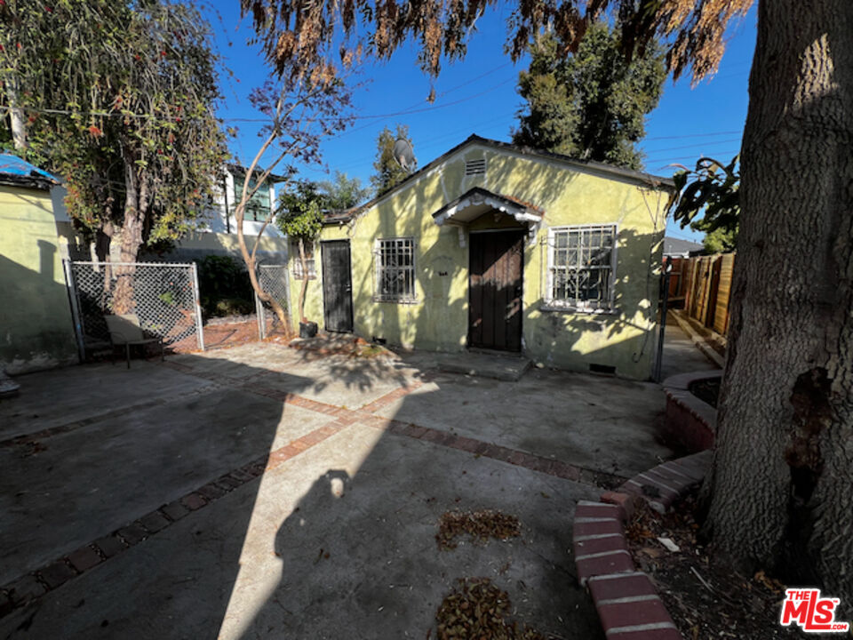 1114 Ozone Ave
