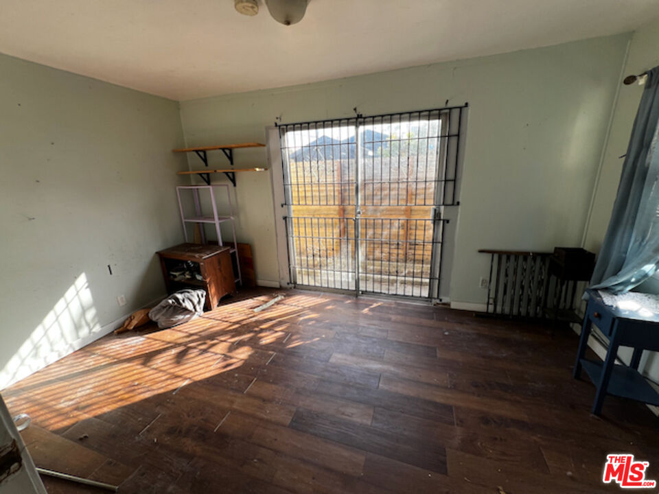 1114 Ozone Ave