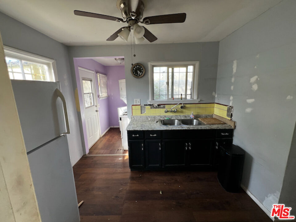 1114 Ozone Ave