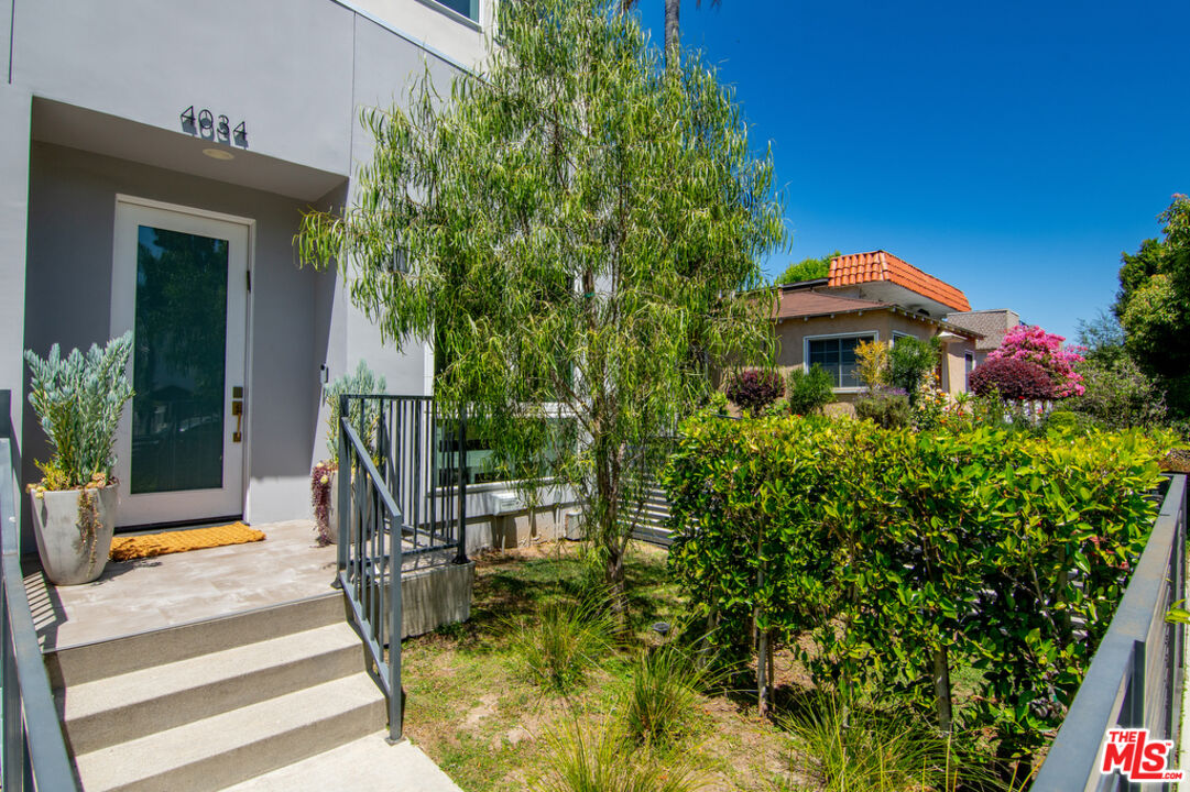 4034 La Salle Ave
