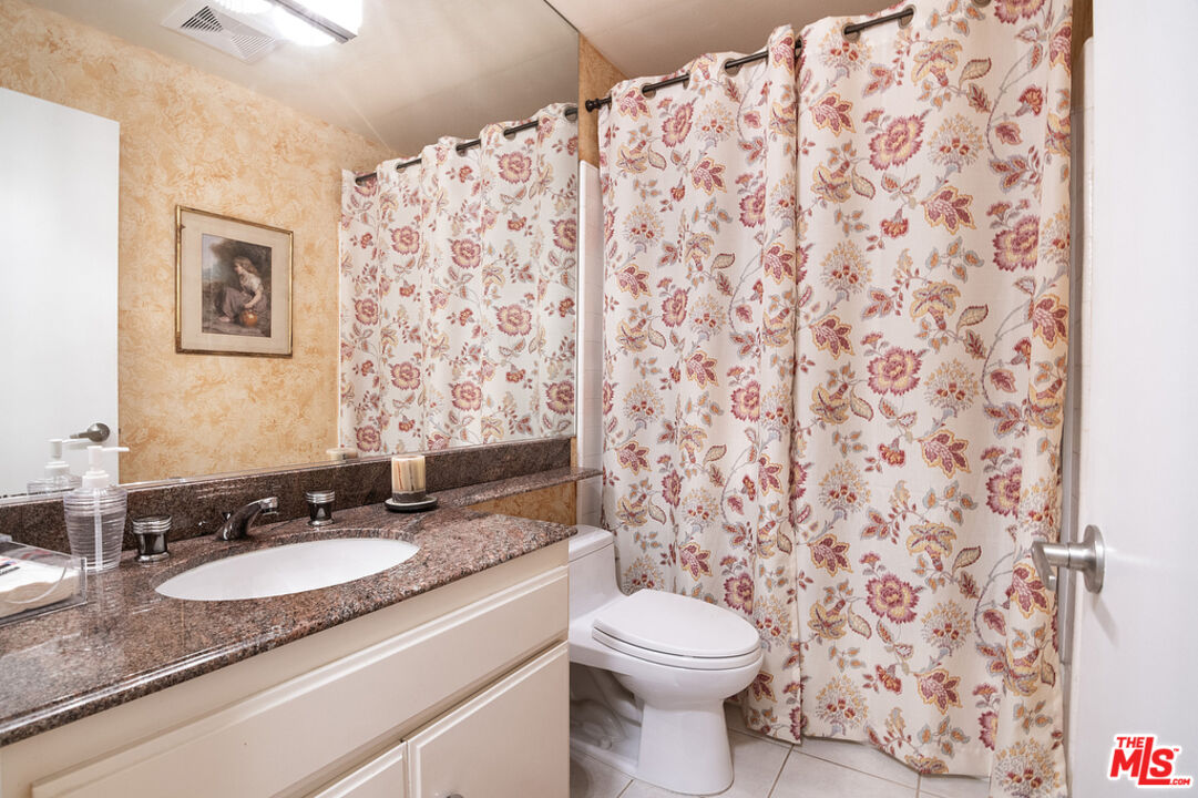 306 Bora Bora Way Unit: 212