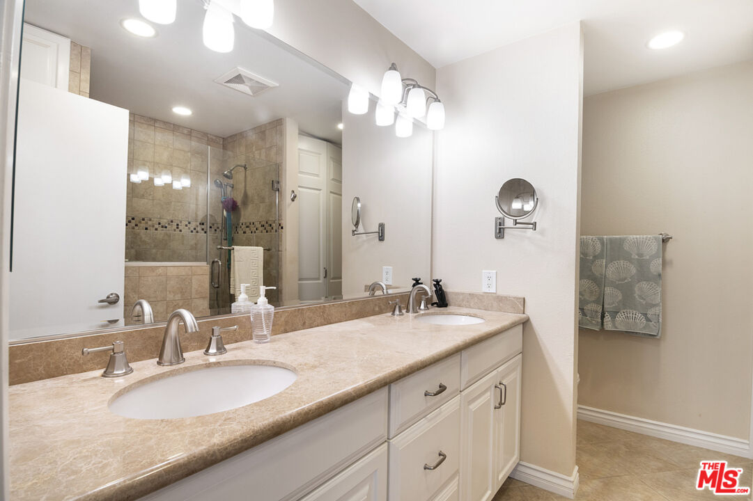 306 Bora Bora Way Unit: 212