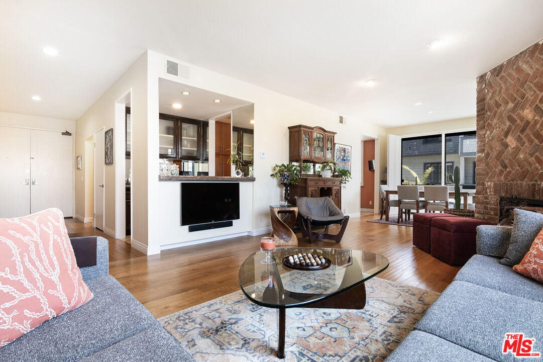 306 Bora Bora Way Unit: 212