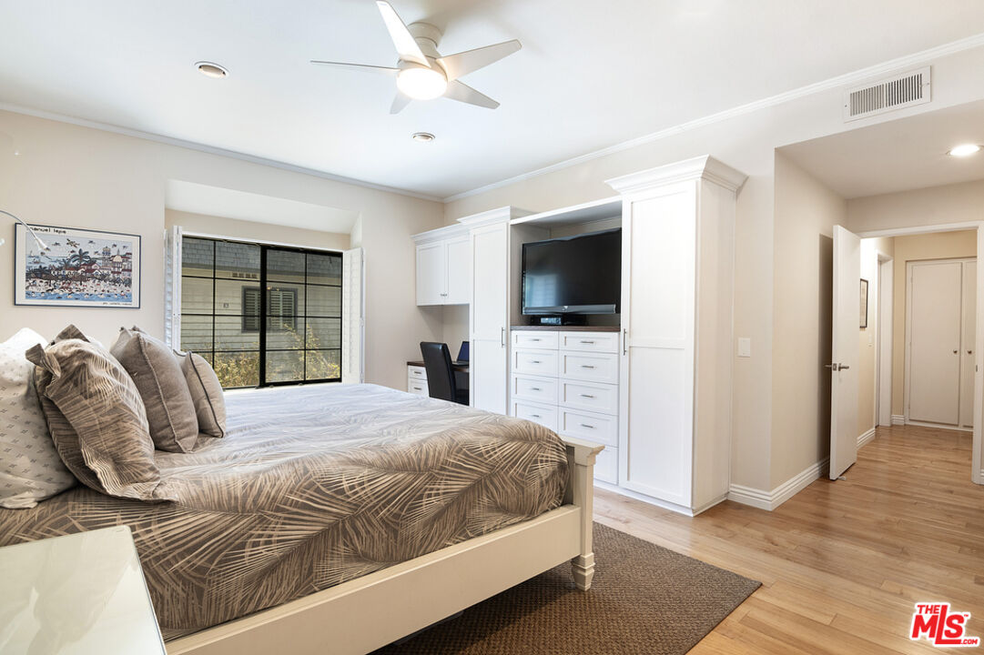 306 Bora Bora Way Unit: 212