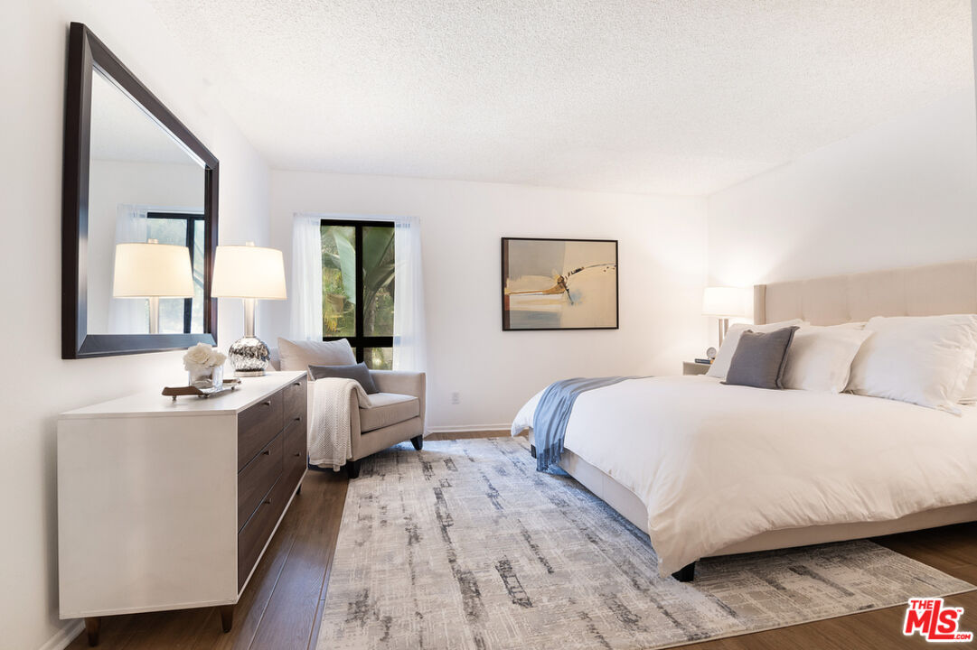 12321 Ocean Park Blvd Unit: 3