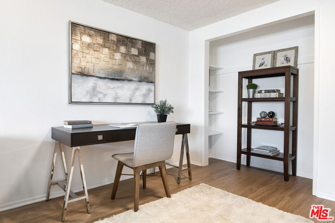 12321 Ocean Park Blvd Unit: 3