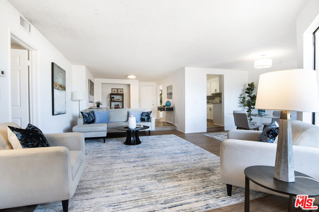 12321 Ocean Park Blvd Unit: 3