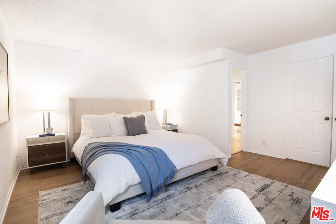 12321 Ocean Park Blvd Unit: 3