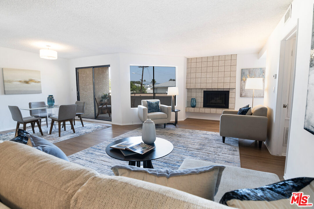 12321 Ocean Park Blvd Unit: 3