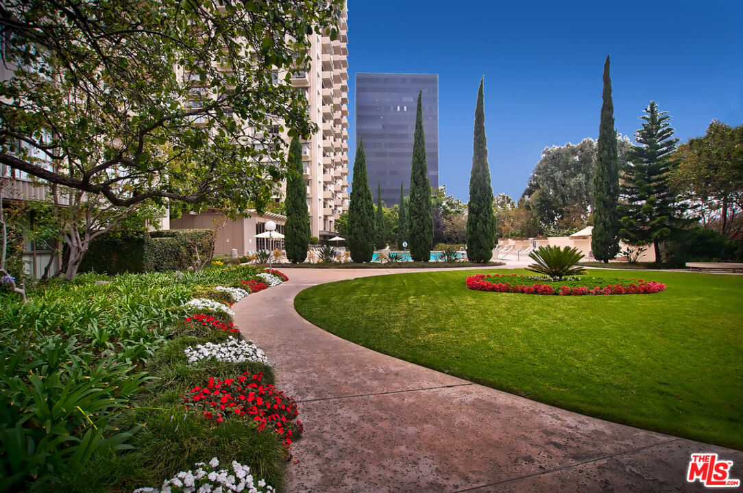 2170 Century Park Unit: 1204S