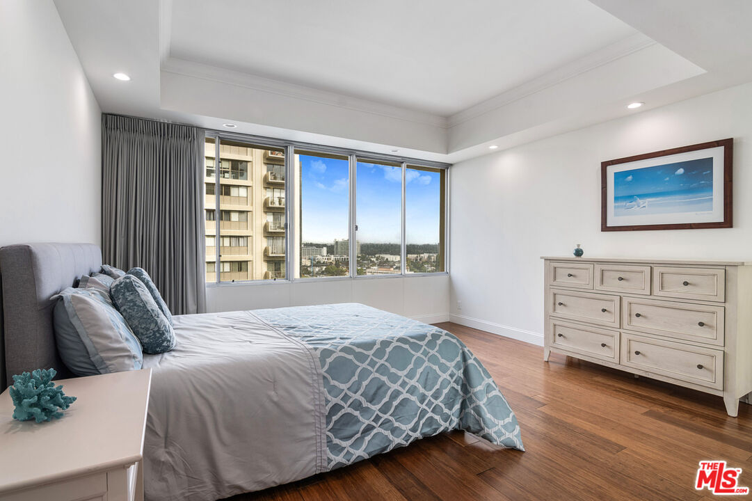 2170 Century Park Unit: 1204S