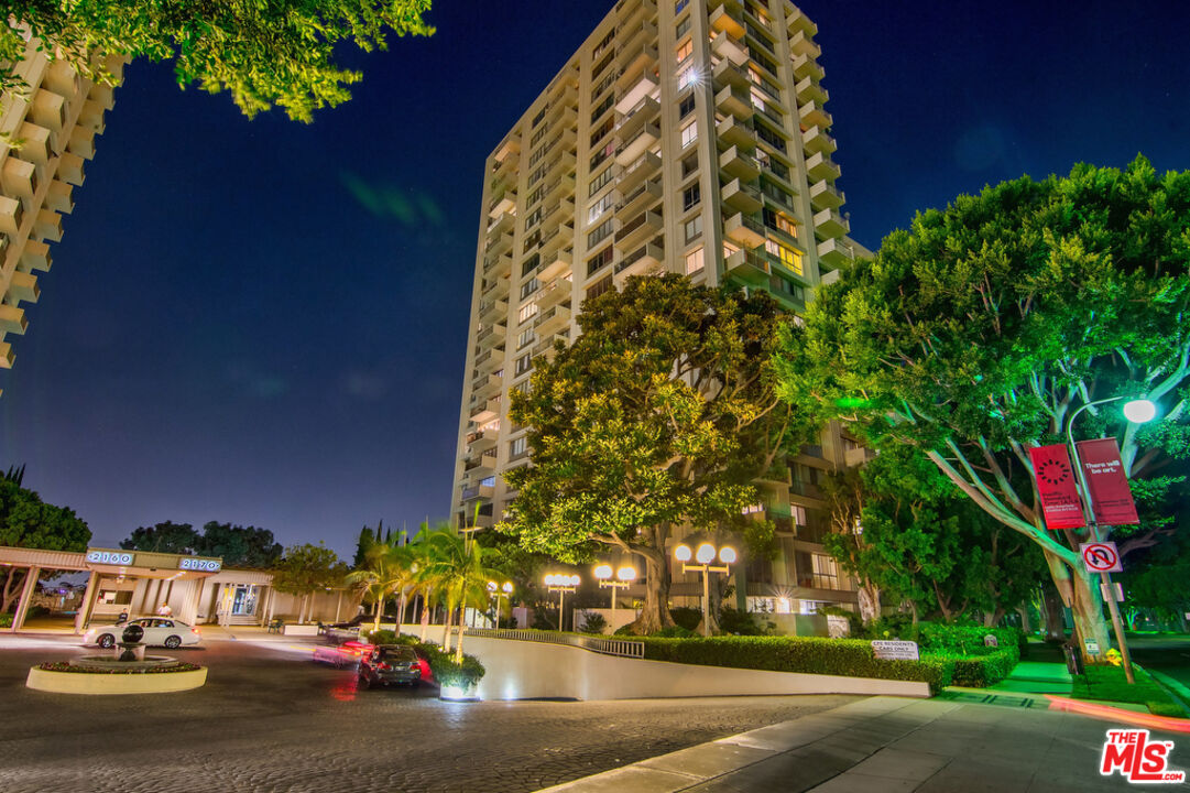 2170 Century Park Unit: 1204S