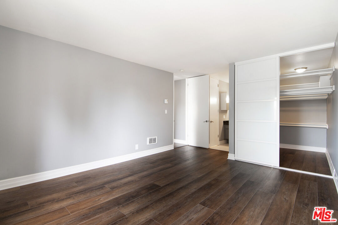 6000 Canterbury Dr Unit: D308