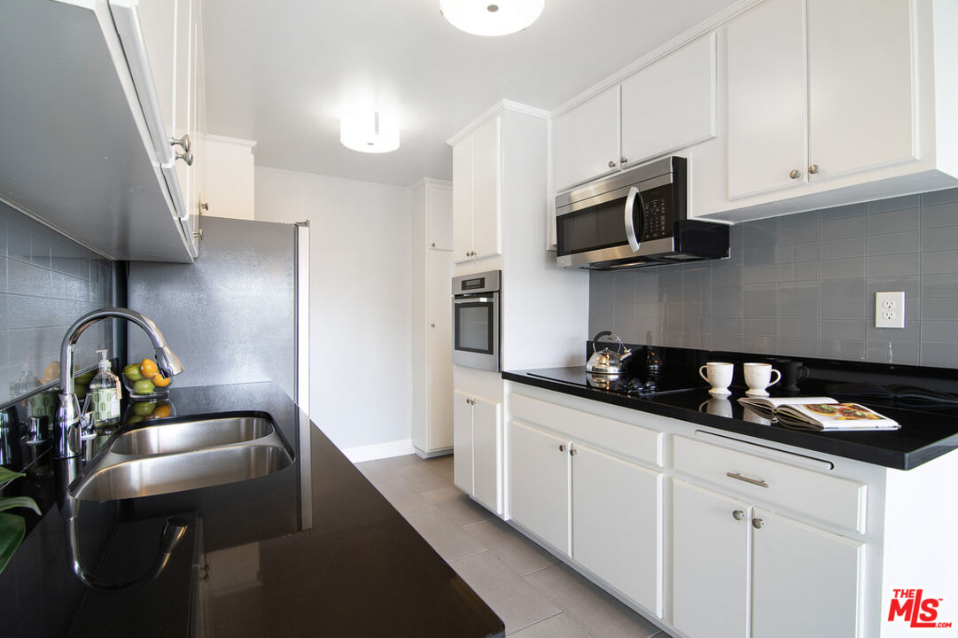 6000 Canterbury Dr Unit: D308