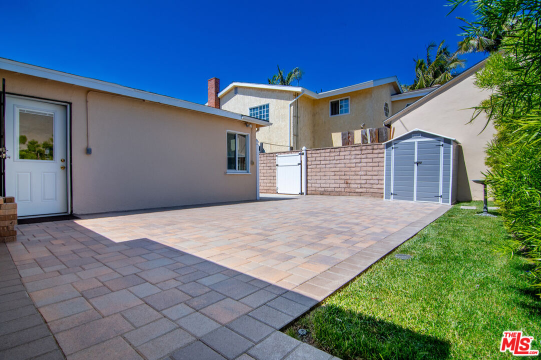 3556 Butler Ave