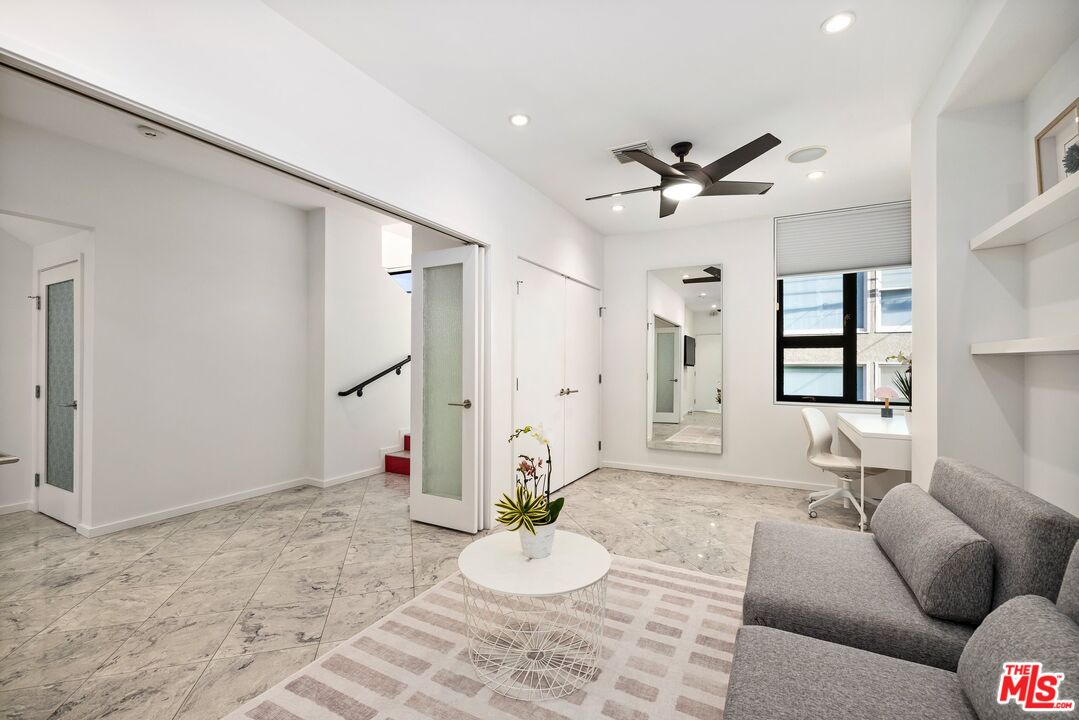 3007 Ocean Front Walk