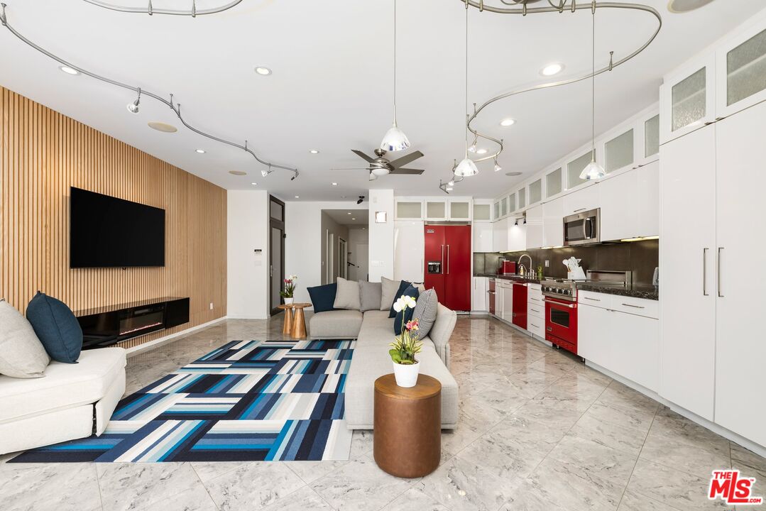 3007 Ocean Front Walk