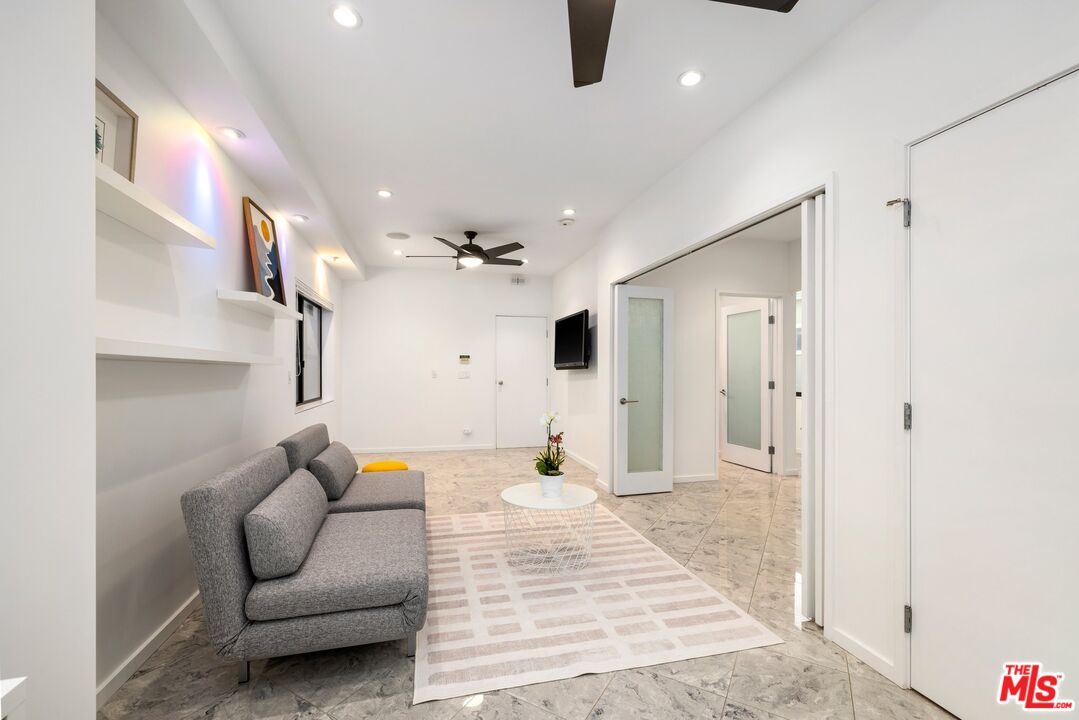 3007 Ocean Front Walk