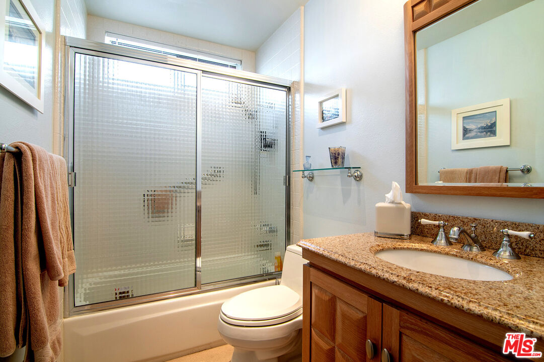 1621 Hilts Ave Unit: 1