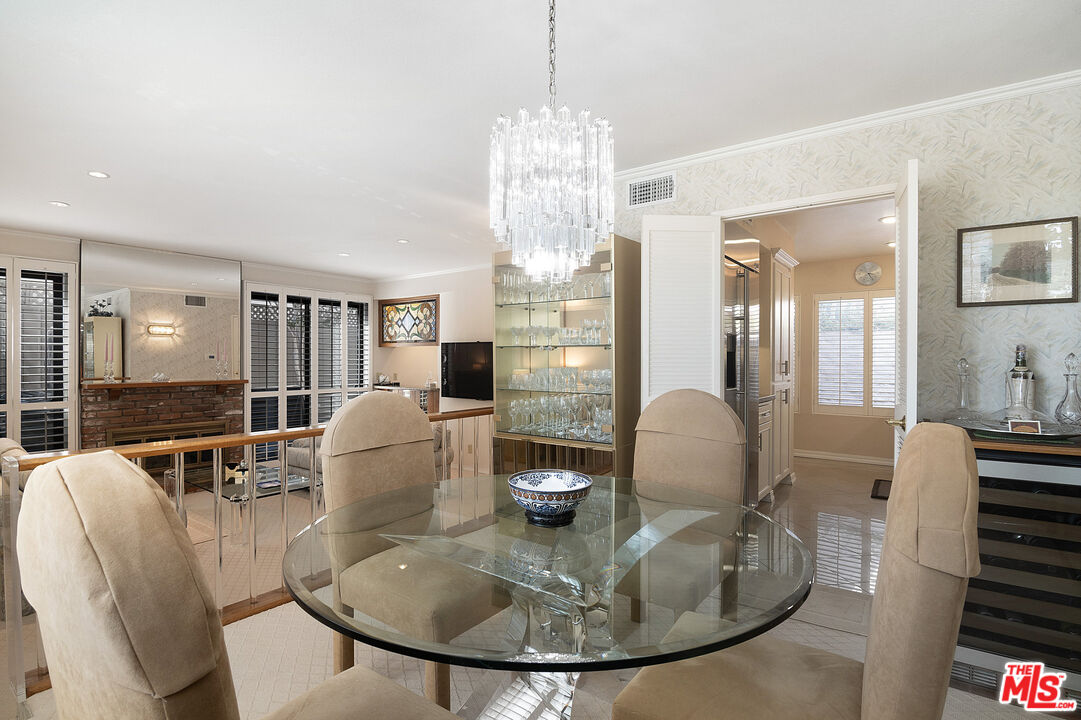 1621 Hilts Ave Unit: 1