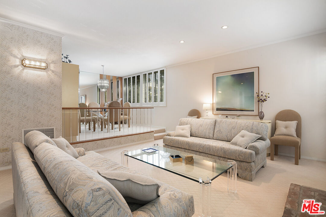 1621 Hilts Ave Unit: 1