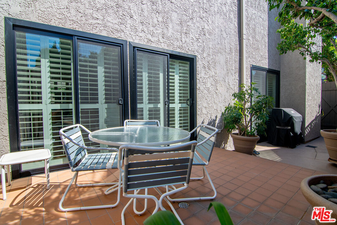 1621 Hilts Ave Unit: 1