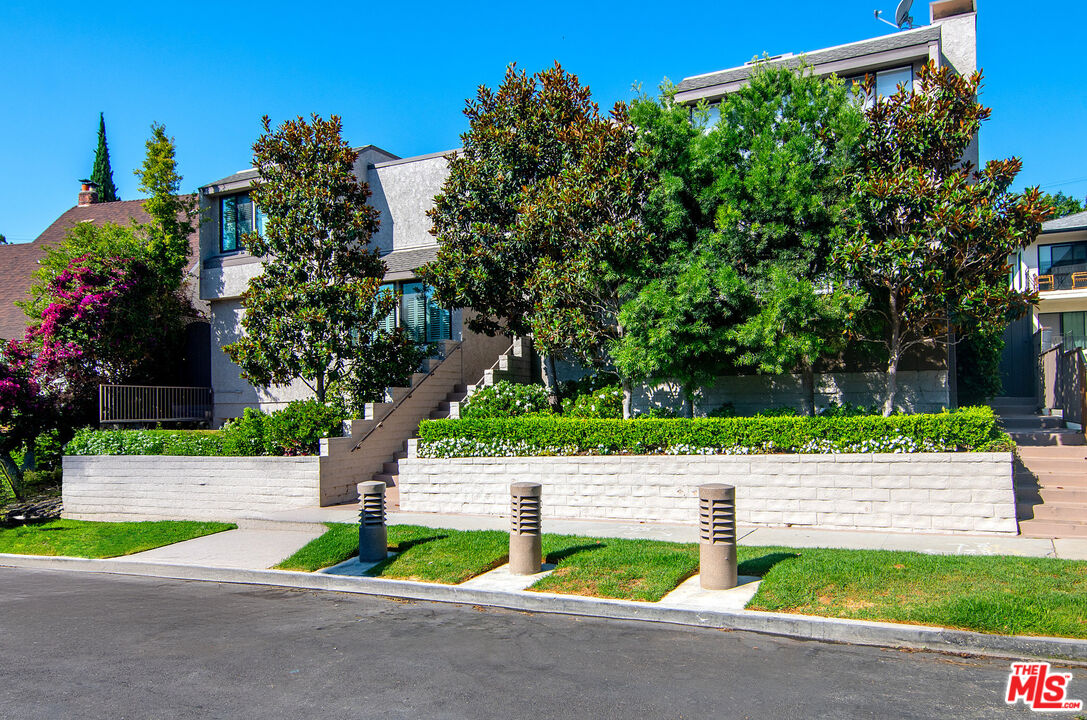 1621 Hilts Ave Unit: 1