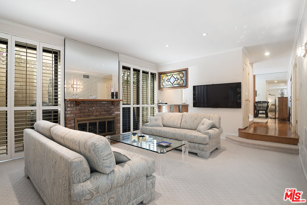 1621 Hilts Ave Unit: 1