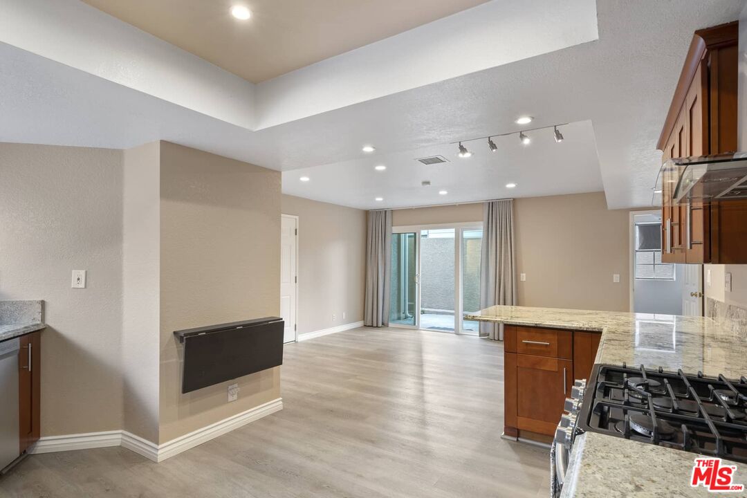 2210 Graham Ave Unit: A