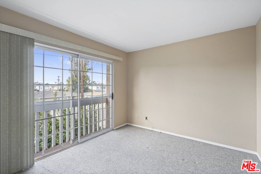 2210 Graham Ave Unit: A