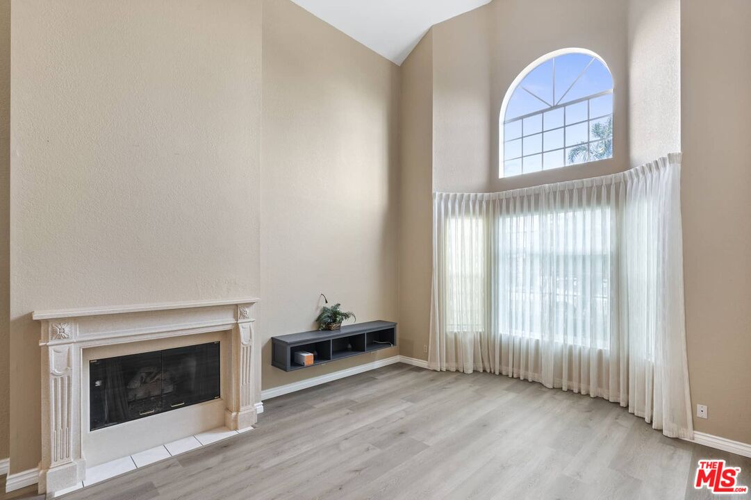 2210 Graham Ave Unit: A