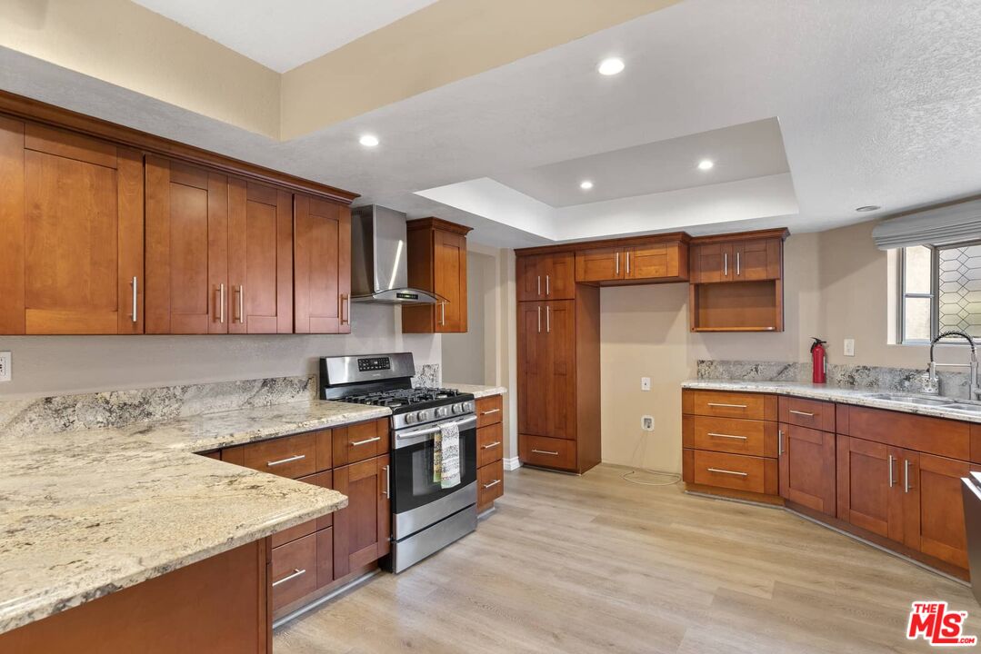 2210 Graham Ave Unit: A