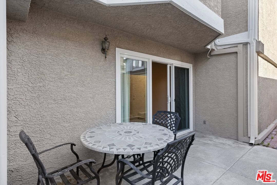 2210 Graham Ave Unit: A