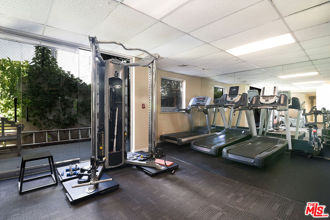 620 S Gramercy Pl Unit: 439