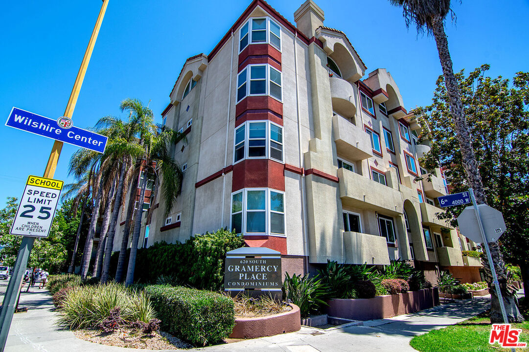 620 S Gramercy Pl Unit: 439