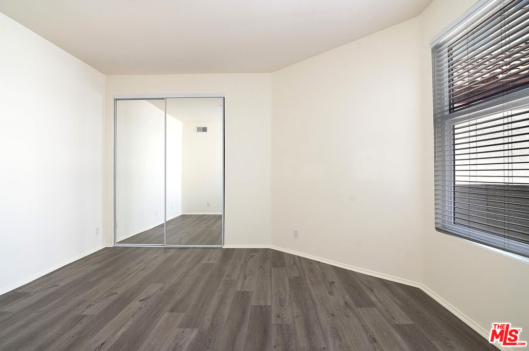 620 S Gramercy Pl Unit: 439