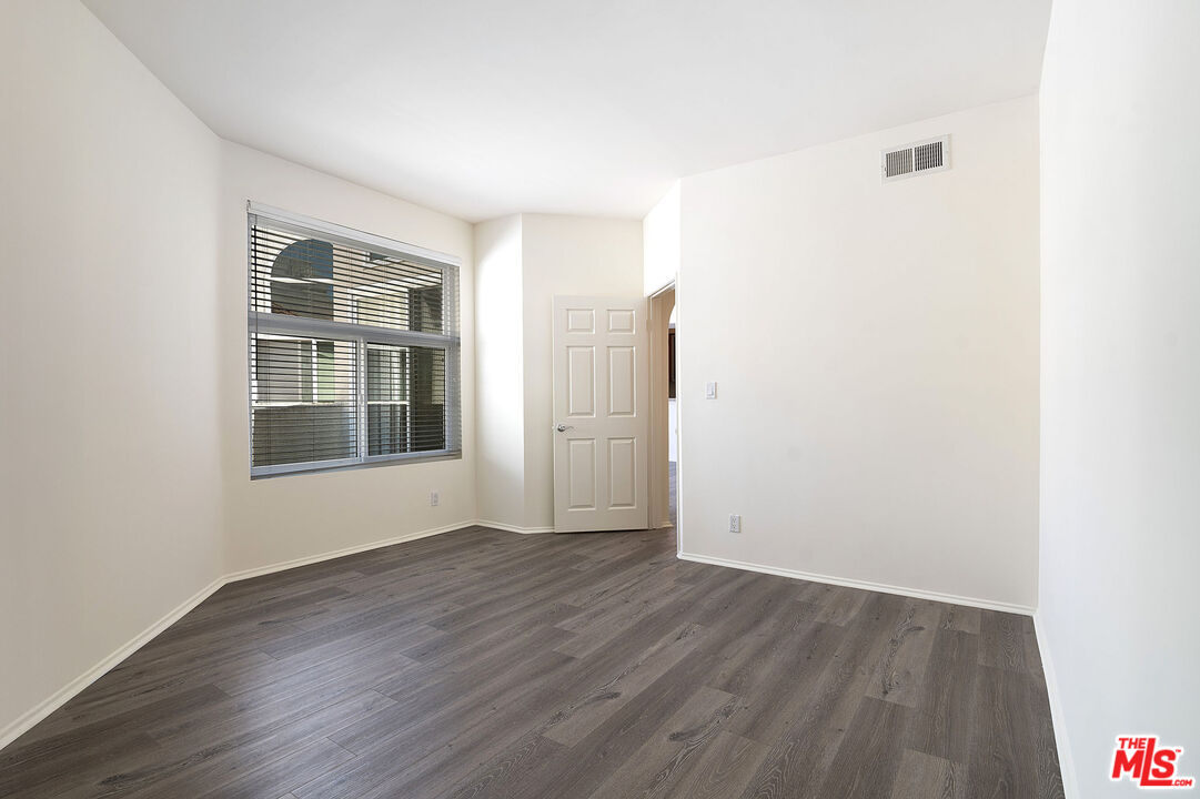 620 S Gramercy Pl Unit: 439