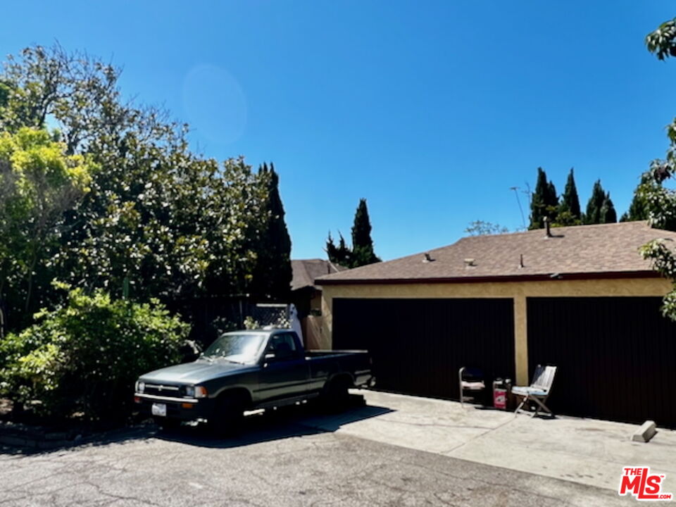 3491 Butler Ave