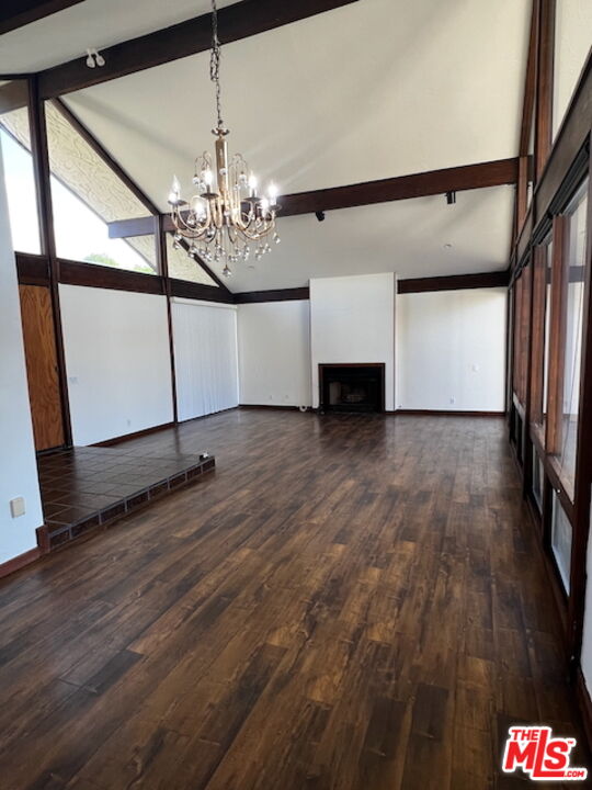 1011 El Segundo Dr