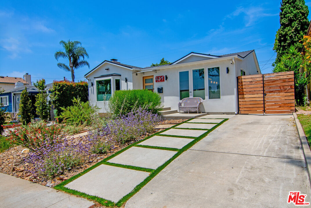 441 W Ellis Ave