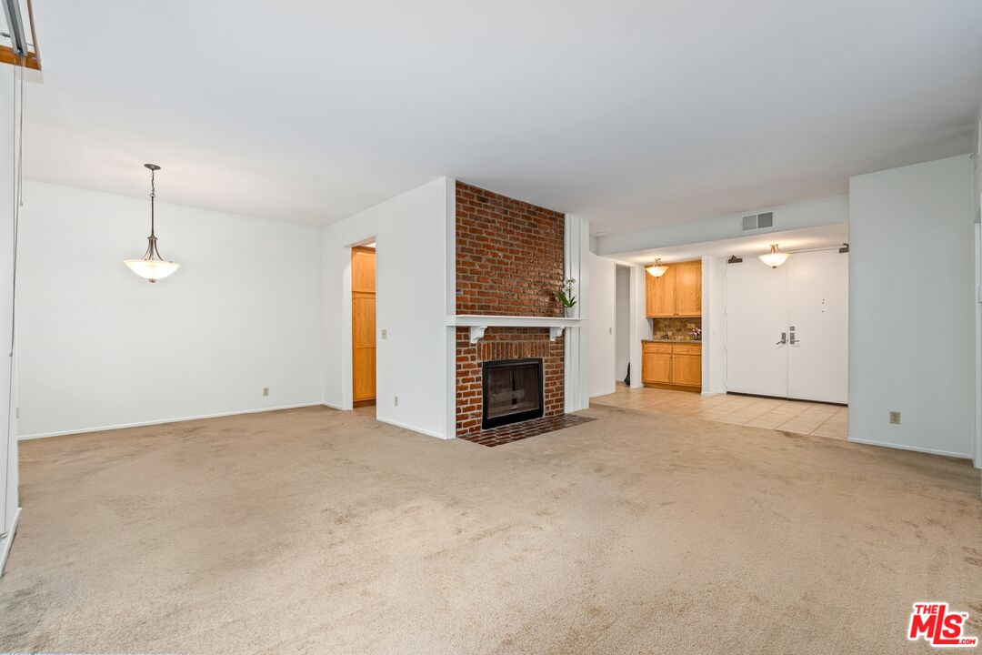306 Bora Bora Way Unit: 114