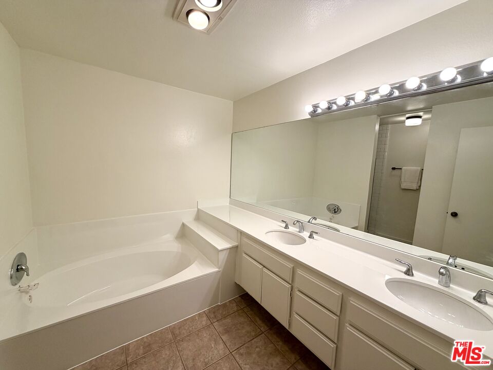 306 Bora Bora Way Unit: 114