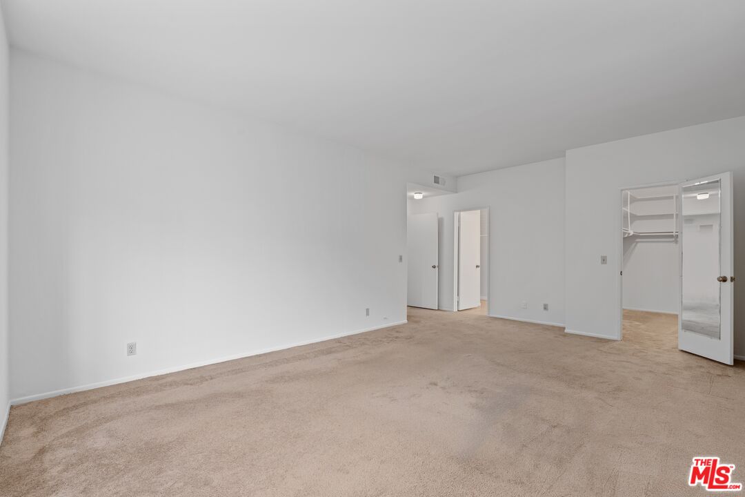 306 Bora Bora Way Unit: 114