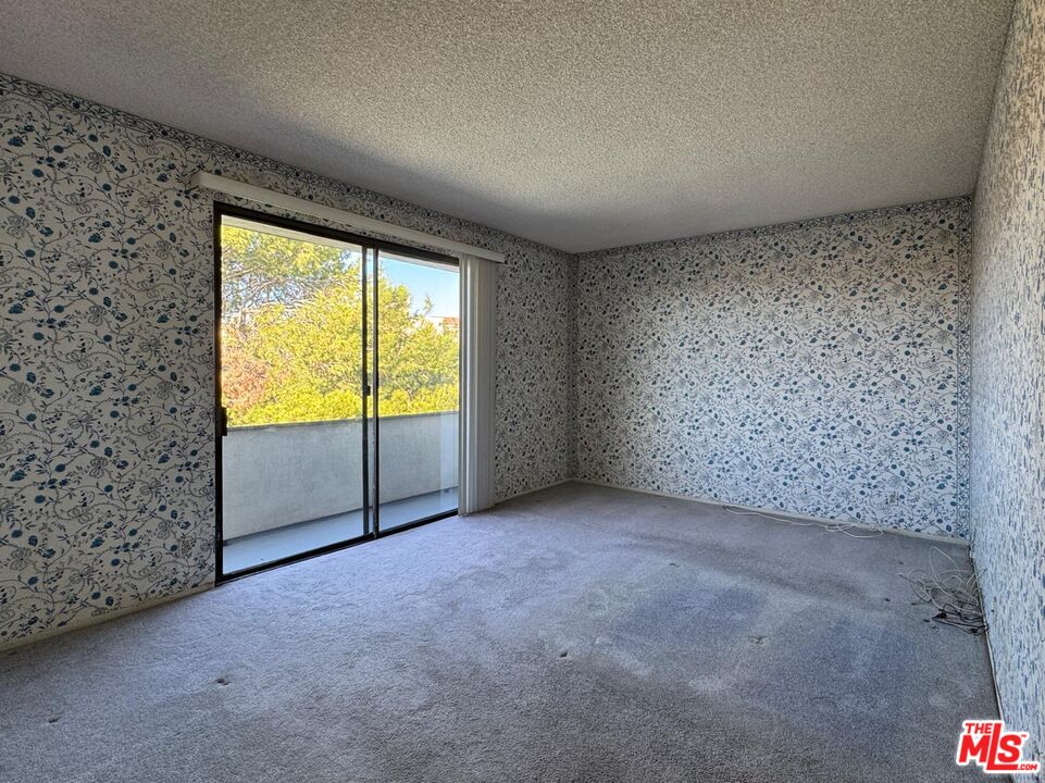 5100 Via Dolce Unit: 305