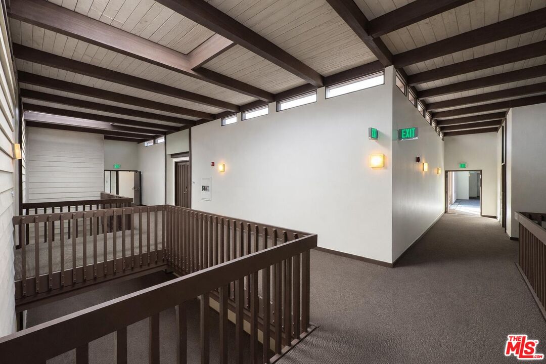 5100 Via Dolce Unit: 305